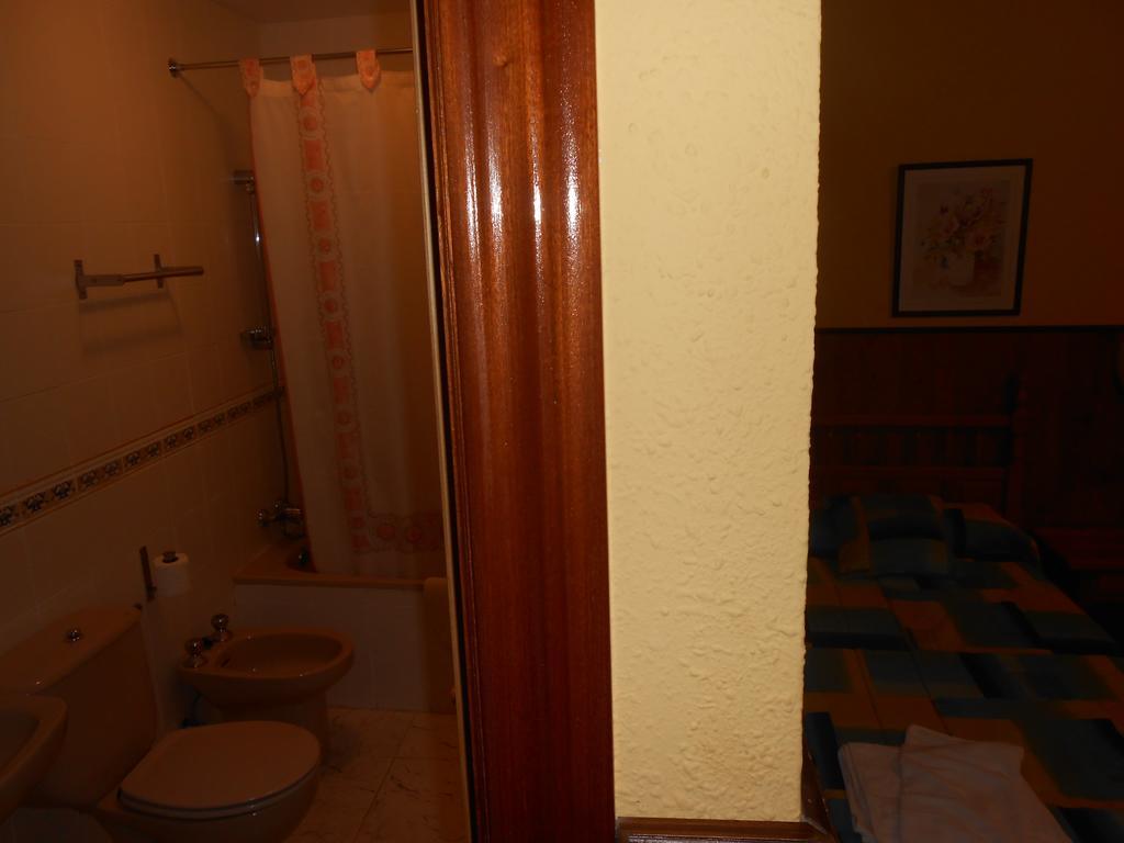 Hostal Restaurante El Abuelo Trobajo Del Camino Habitación foto