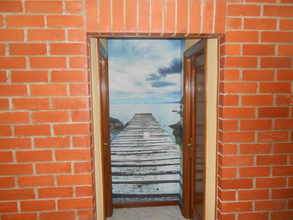 Hostal Restaurante El Abuelo Trobajo Del Camino Exterior foto
